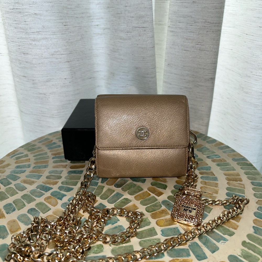 Chic Chanel Tan Designer Chain Bag